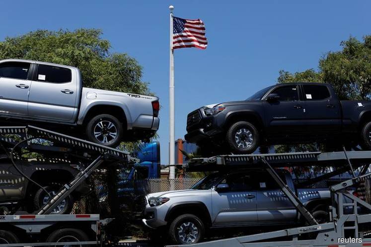 Trump says he will decide on auto tariffs soon